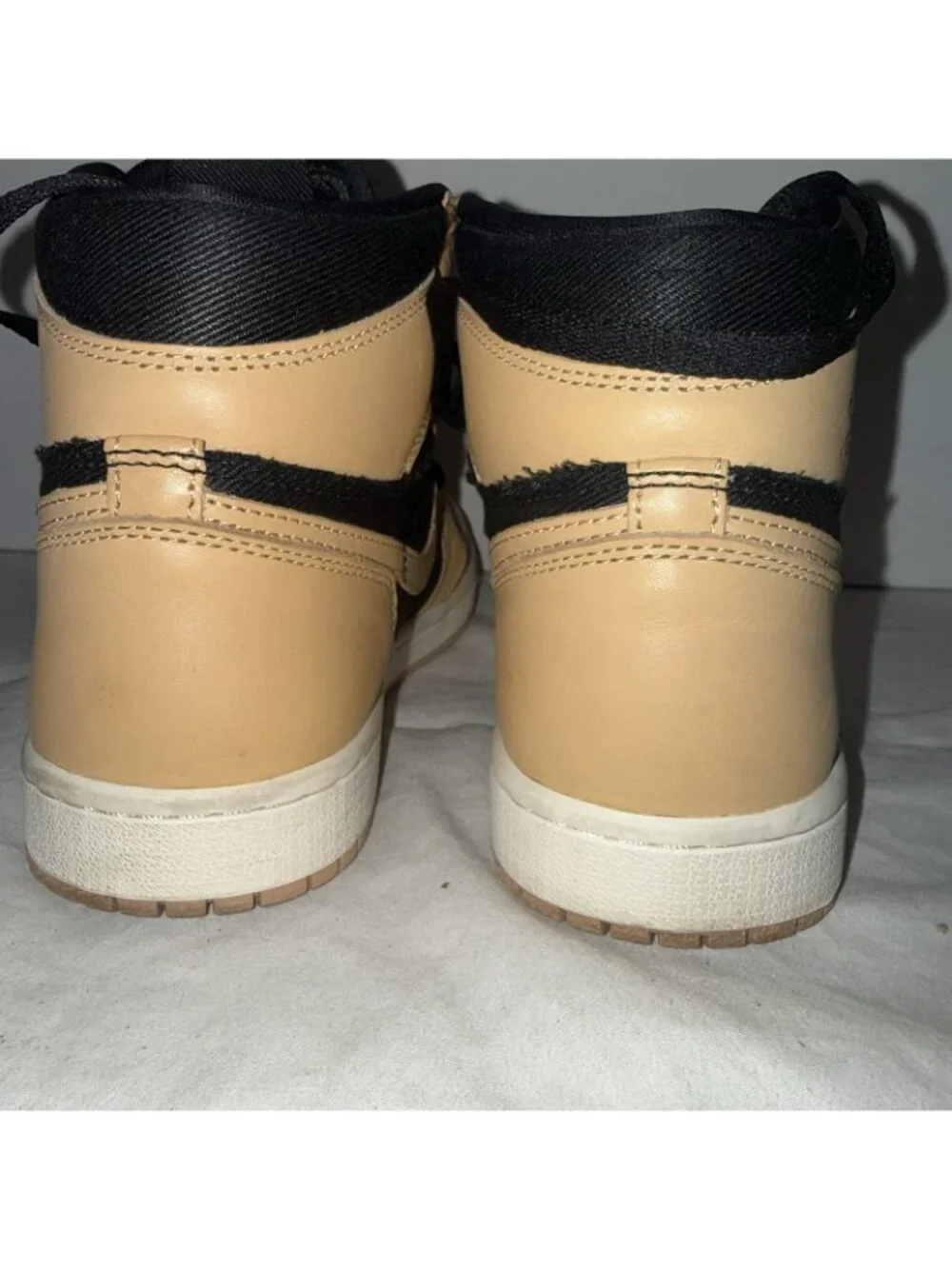 Nike Jordan 1 Retro High OG Heirloom (555088-202) Men's Size 7